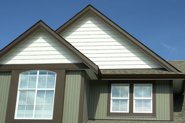 Cost of Vertical Vinyl Siding Repair in Dublin