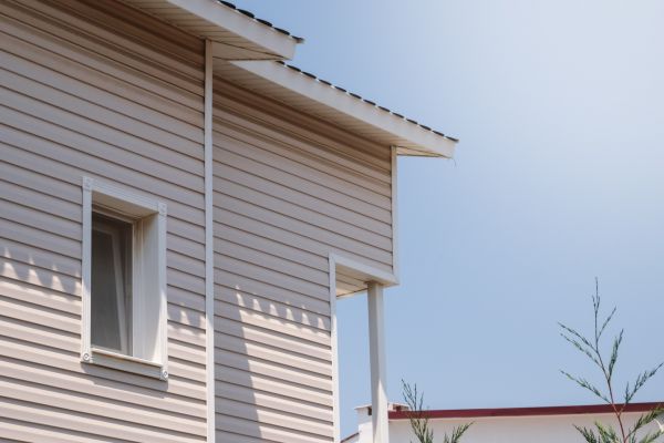 Vinyl Siding Hole Repair in Dublin